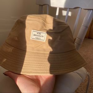 Bucket hat